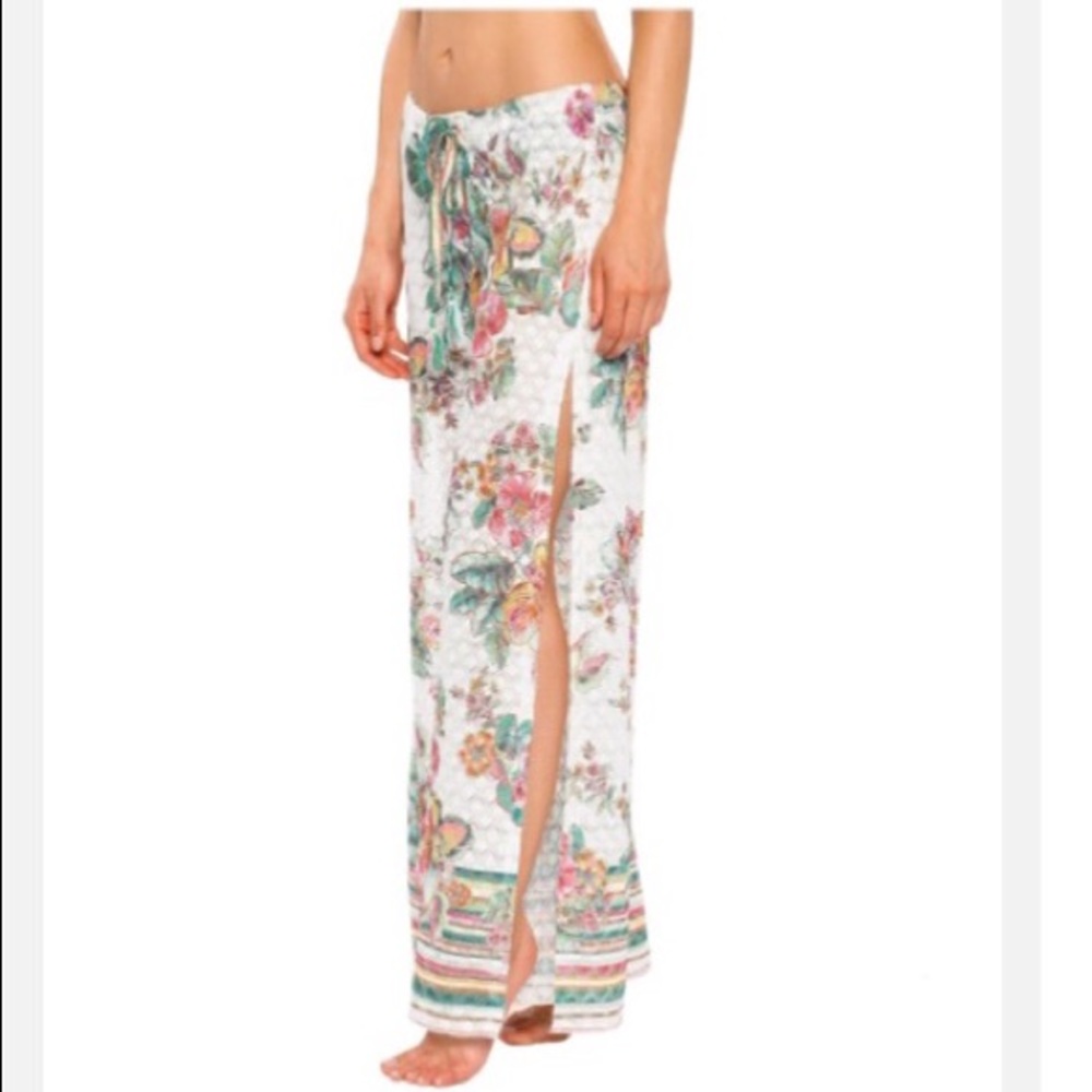 Beach pant with cute side slits